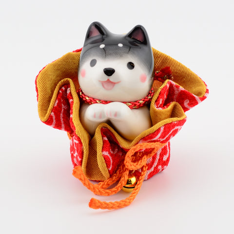 Yakushigama Begging Shiba Inu in Fortune Pouch